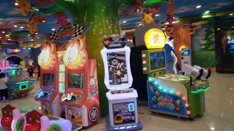 游戏厅大型电玩儿童碰碰车小型游乐设备主要有哪些？